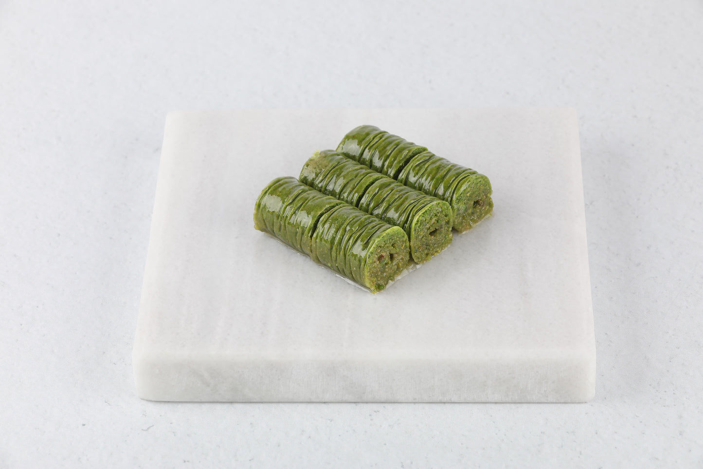 Pistachio Rolls Tray (42 pcs)