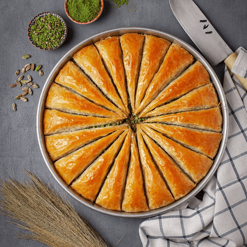 Baklava Carrot Slices Tray (20 slices)