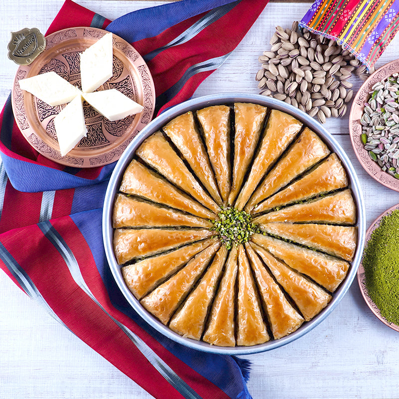 Baklava Carrot Slices Tray (20 slices)