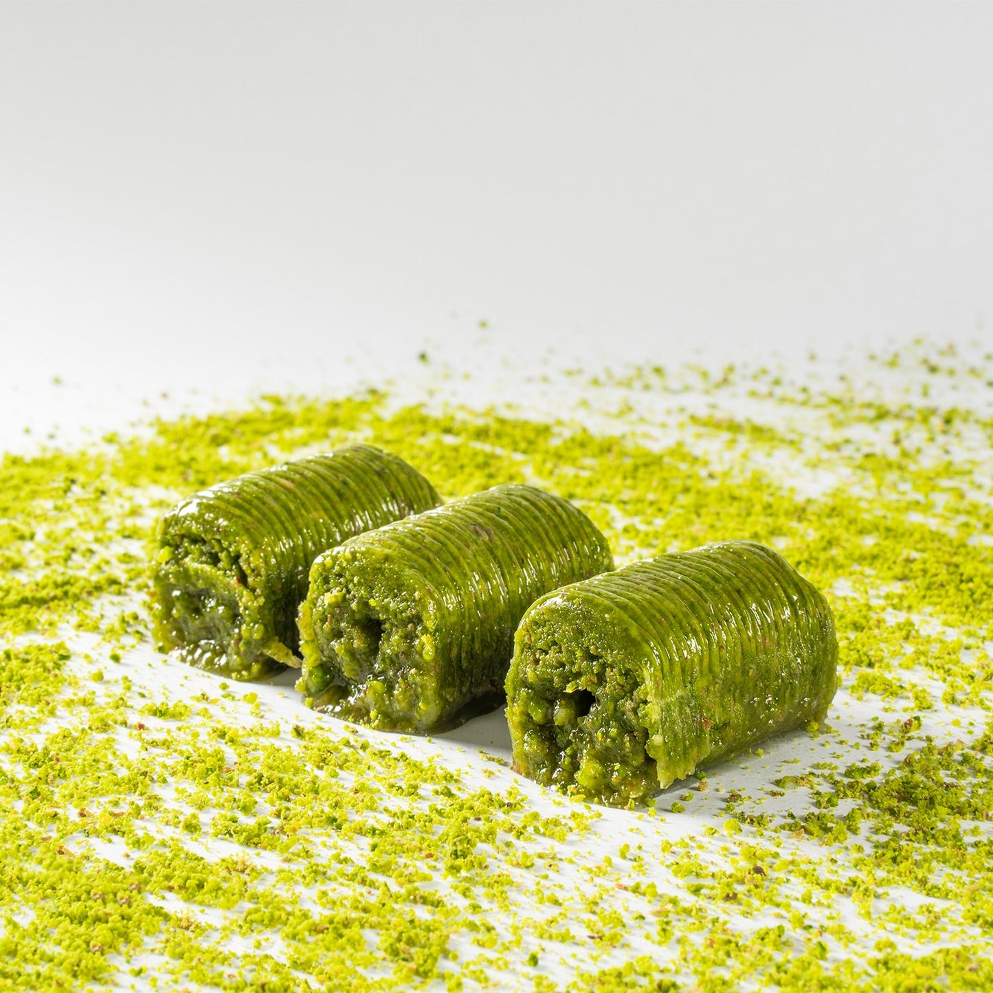 Pistachio Rolls Tray (42 pcs)