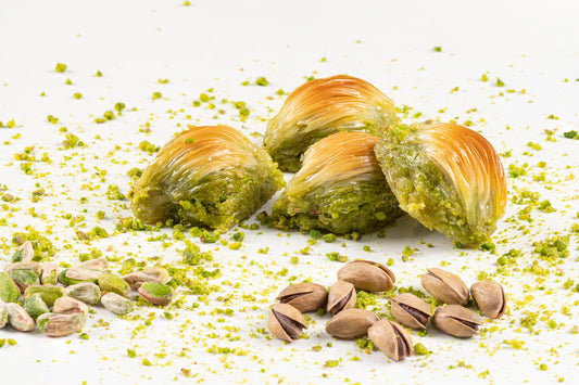Seashell Shape Pistachio Baklava Tray (35 pcs)