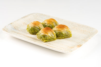 Seashell Shape Pistachio Baklava Tray (35 pcs)
