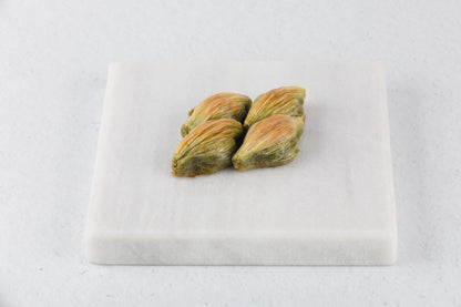 Seashell Shape Pistachio Baklava Tray (35 pcs)