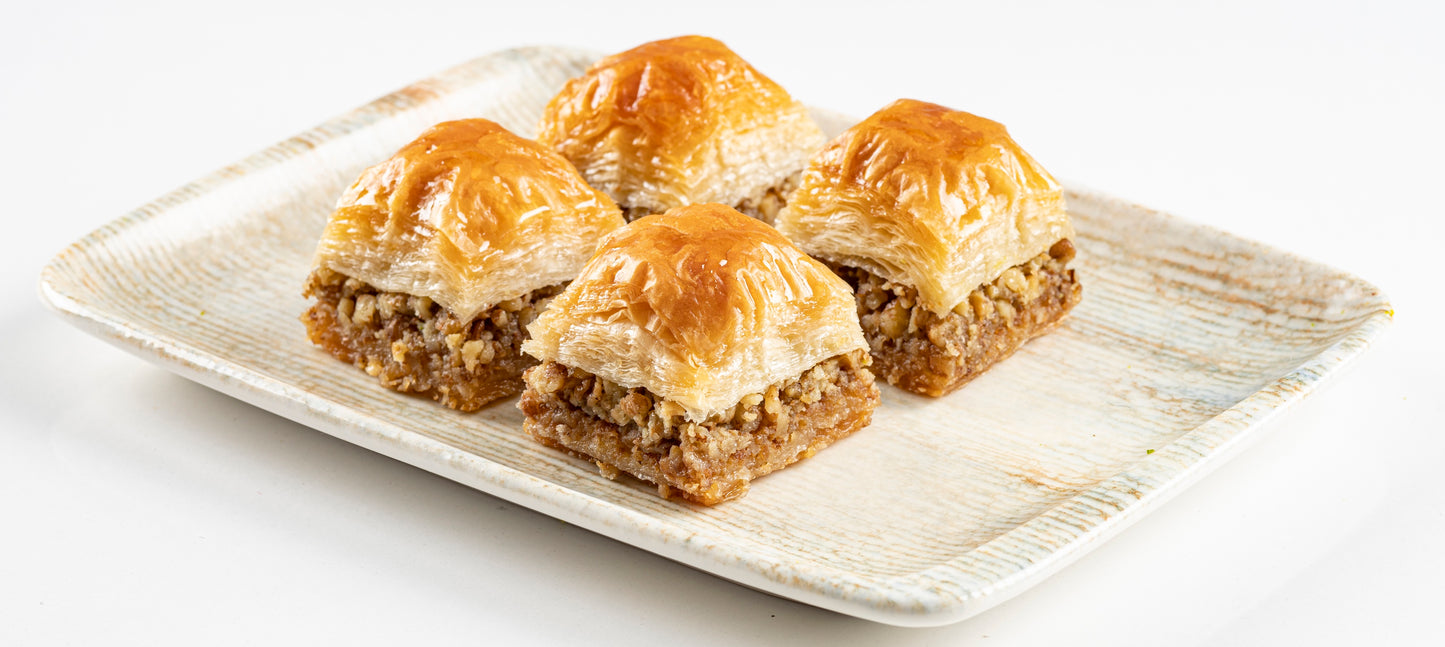 Walnut Baklava Tray (35 pcs)