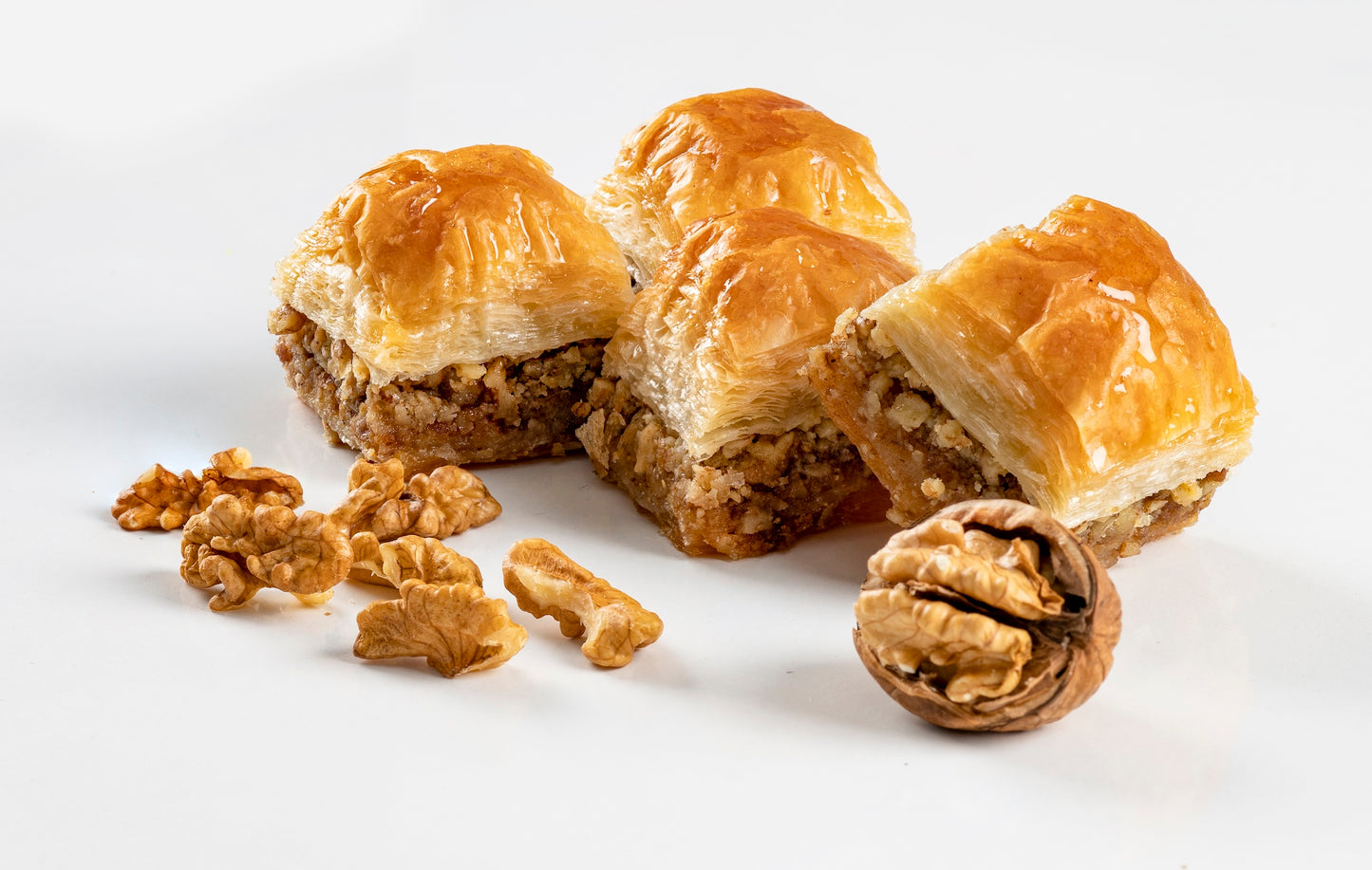 Walnut Baklava Tray (35 pcs)